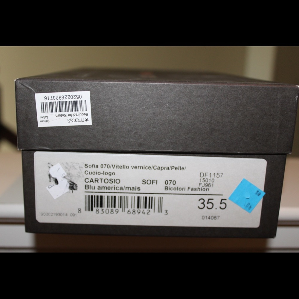 Women’s patent leather shoes